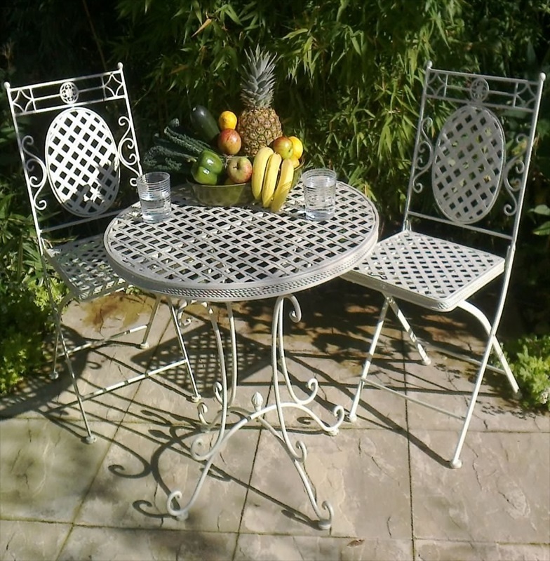 Cafe Bistro Set Shabby Chic Cream, Shabby Chic Outdoor Table