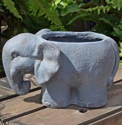 Elephant Garden Plater In A Blue Iron Effect