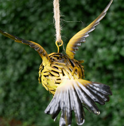 Hanging 3d Metal Goldfinch Bird In Flight