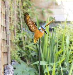 Inquisitive 3d Metal Kingfisher on Stake - La Hacienda  